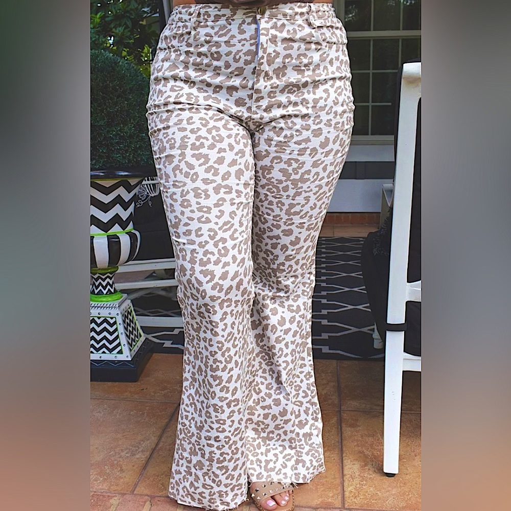 NWT Leopard Print Jeans ivory/Brown by Perfectly Priscilla